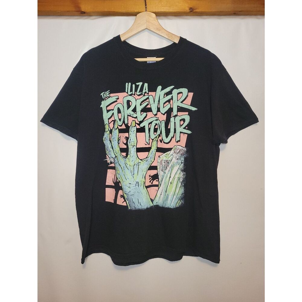 Iliza Schlezinger The Forever Tour Graphic Tee